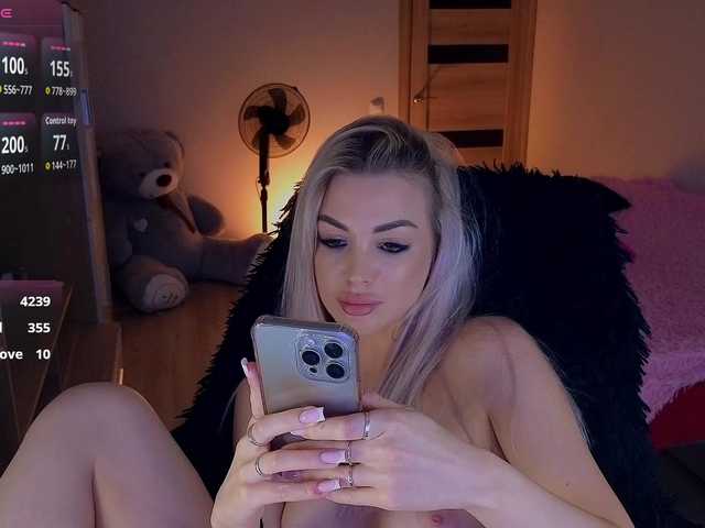 MilanaOmgReal live cam on BongaCams