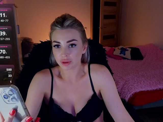 MilanaOmgReal live cam on BongaCams