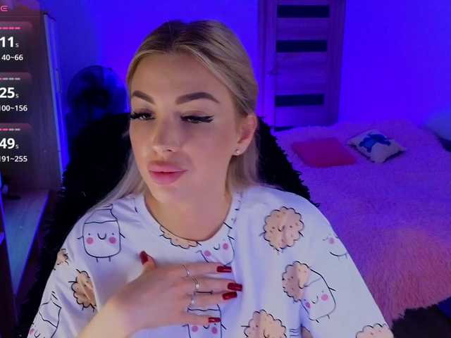 MilanaOmgReal live cam on BongaCams