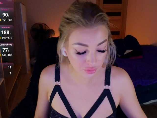MilanaOmgReal live cam on BongaCams