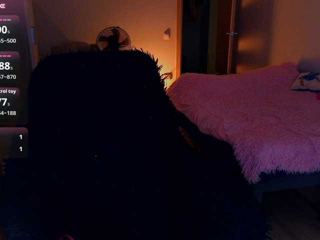MilanaOmgReal live cam on BongaCams