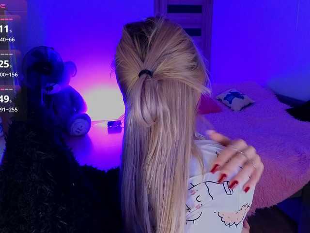 MilanaOmgReal live cam on BongaCams