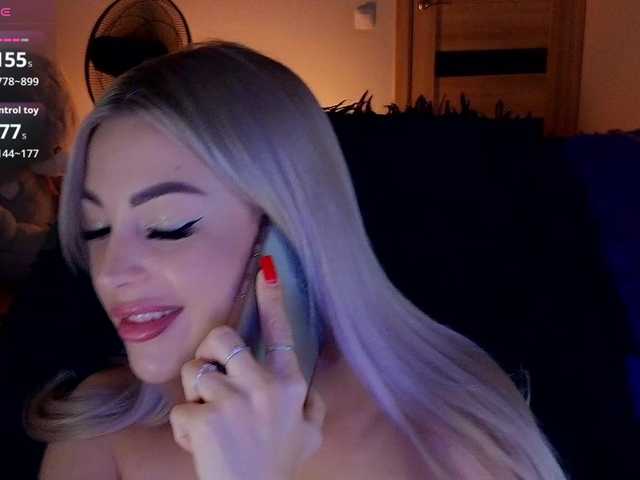 MilanaOmgReal live webcam show