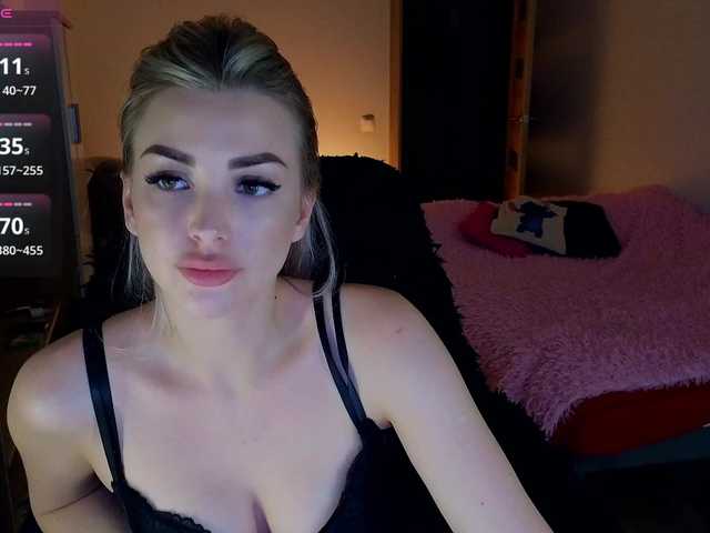 MilanaOmgReal live cam on BongaCams