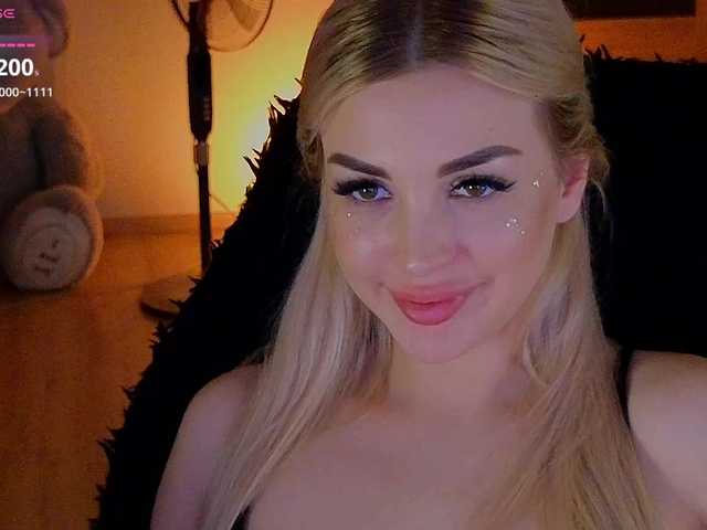 milanaomgreal live show