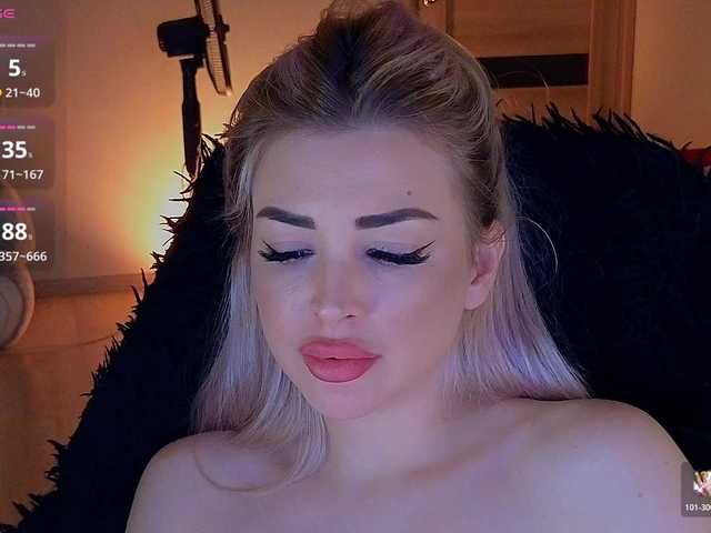milanaomgreal live sex show