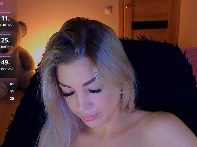 MilanaOmgReal live cam on BongaCams
