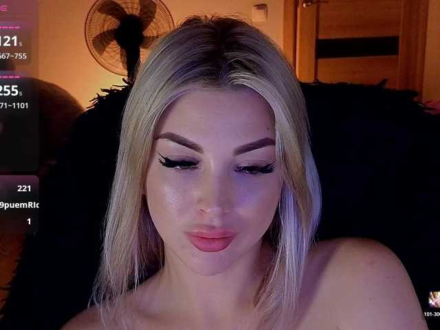 MilanaOmgReal live cam on BongaCams
