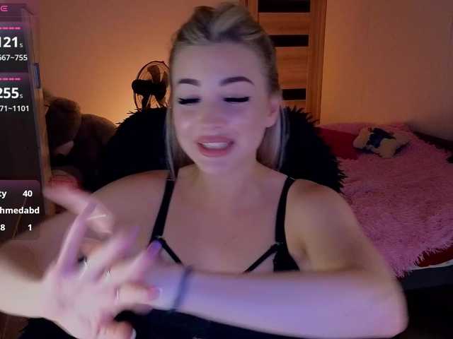 MilanaOmgReal live webcam show
