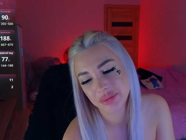 MilanaOmgReal live cam on BongaCams