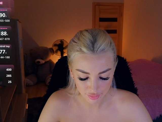 MilanaOmgReal live cam on BongaCams
