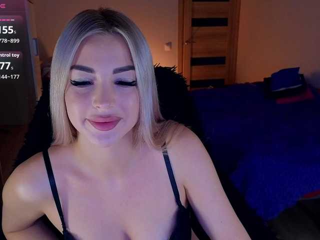 MilanaOmgReal live cam on BongaCams