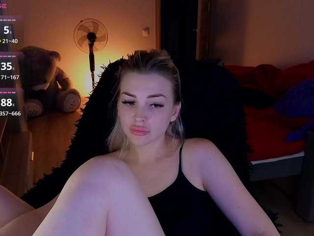 MilanaOmgReal live cam on BongaCams