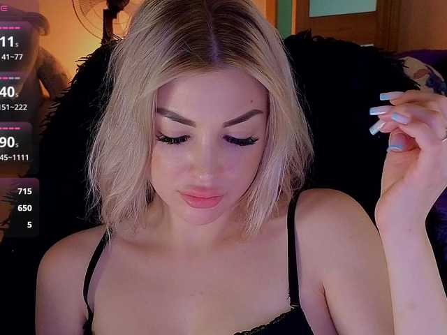 MilanaOmgReal live cam on BongaCams