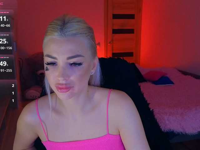 MilanaOmgReal live cam preview