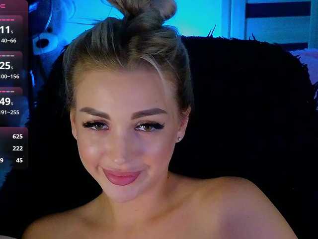 MilanaOmgReal live cam on BongaCams