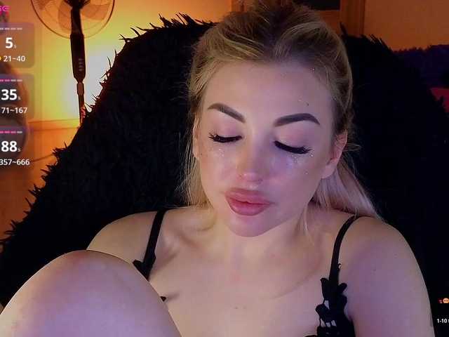 MilanaOmgReal live cam on BongaCams