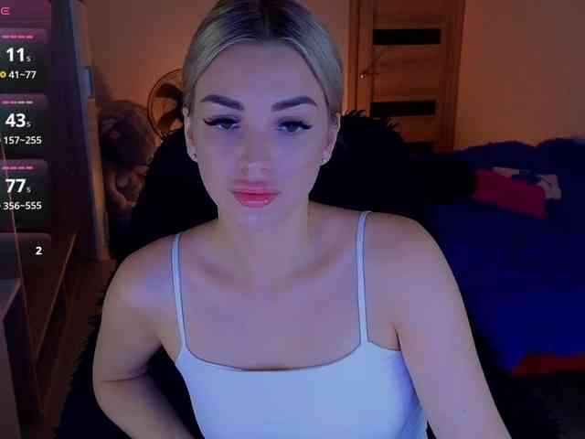 MilanaOmgReal webcam