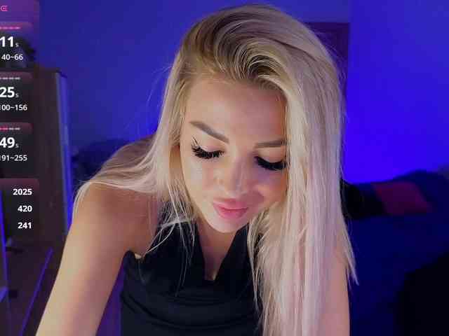 MilanaOmgReal webcam
