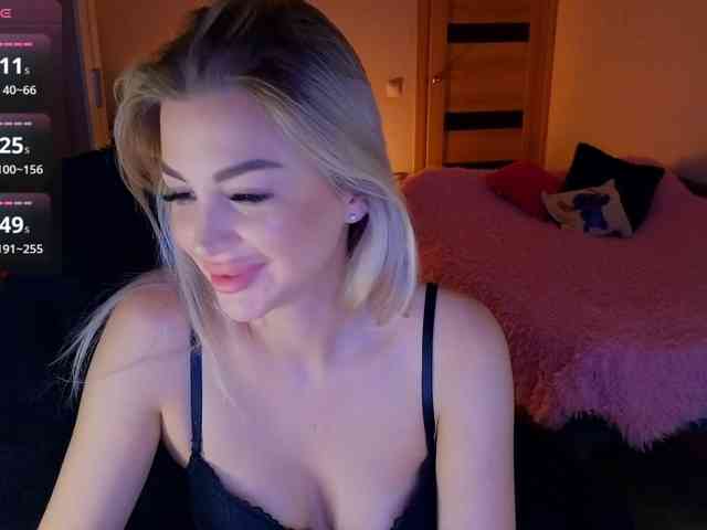 MilanaOmgReal webcam