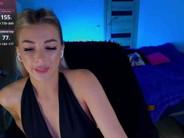 MilanaOmgReal webcam