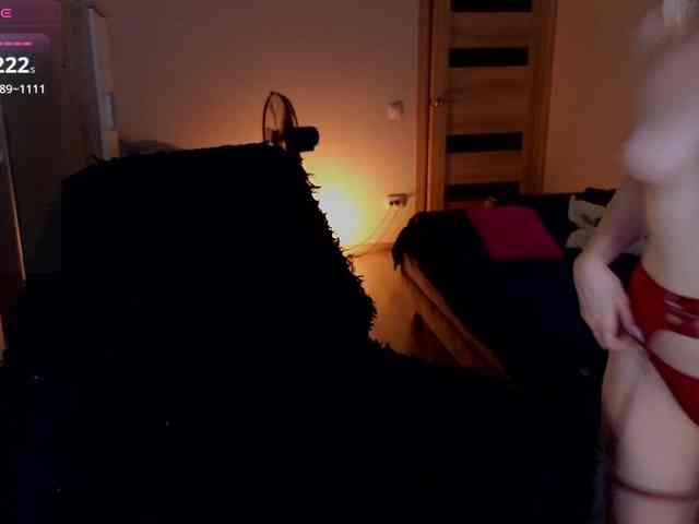 MilanaOmgReal webcam