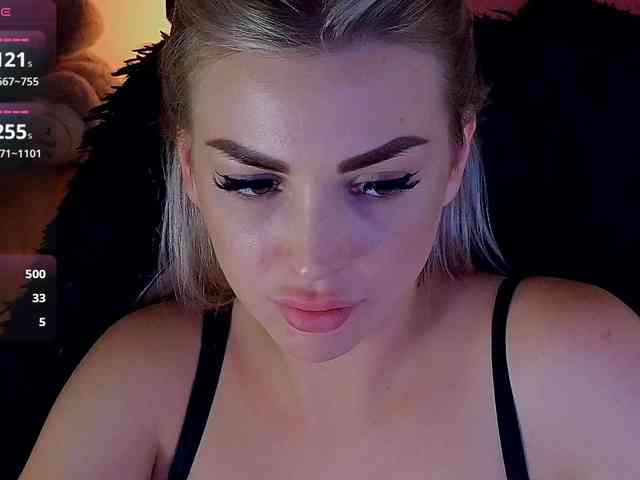 MilanaOmgReal webcam