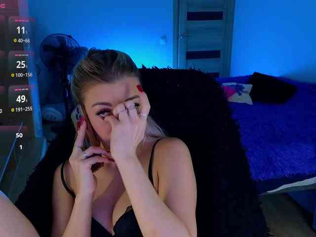MilanaOmgReal webcam