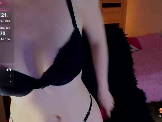 MilanaOmgReal webcam
