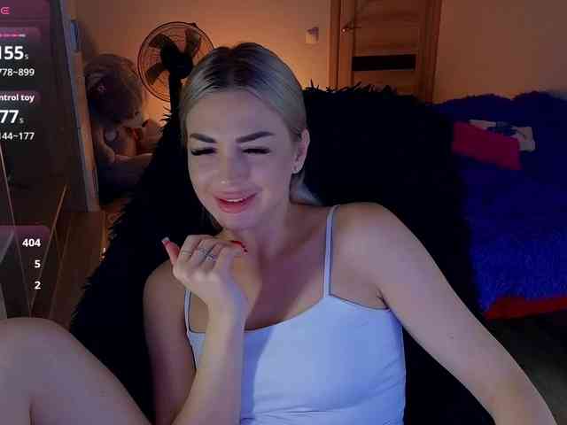 MilanaOmgReal webcam