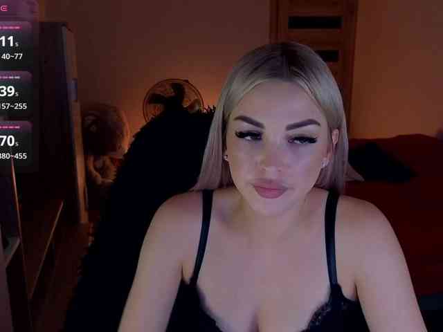 MilanaOmgReal webcam