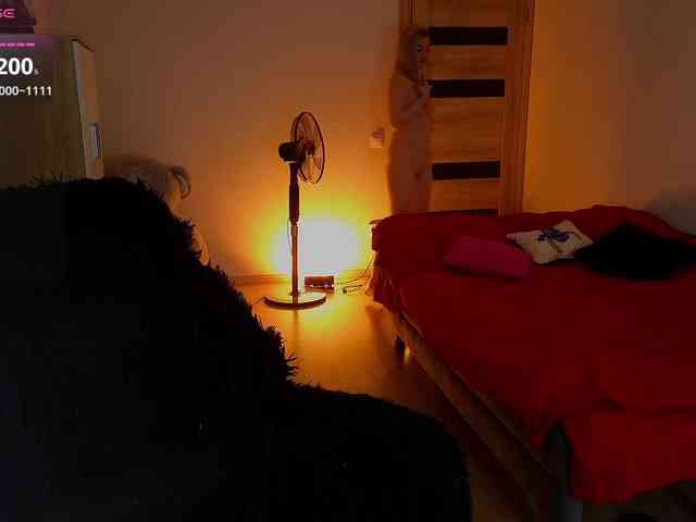 MilanaOmgReal webcam