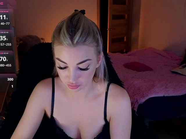 MilanaOmgReal webcam