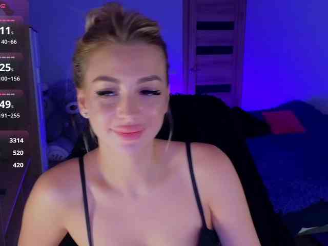 MilanaOmgReal webcam