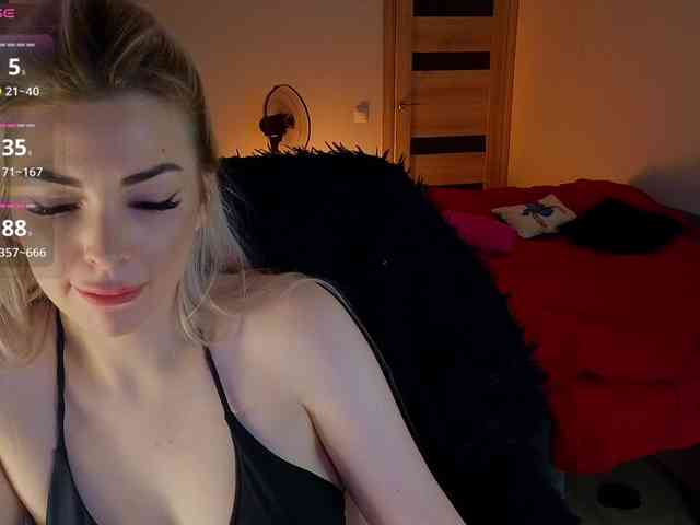 MilanaOmgReal webcam