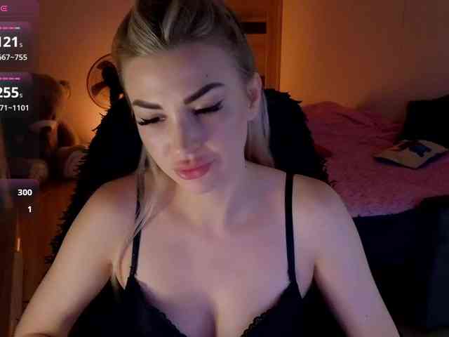 MilanaOmgReal webcam