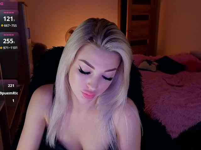 MilanaOmgReal webcam