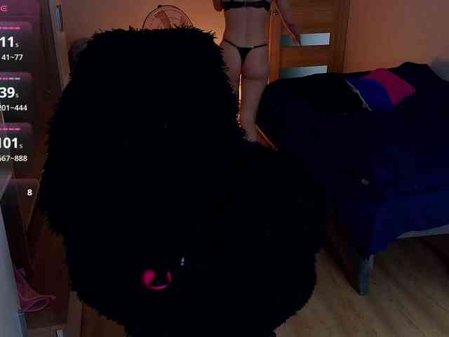 MilanaOmgReal webcam