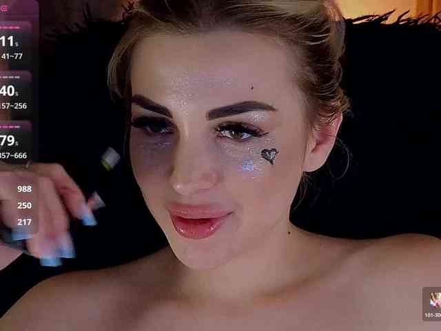 MilanaOmgReal webcam