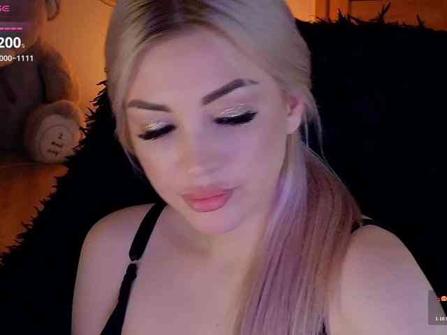 MilanaOmgReal webcam