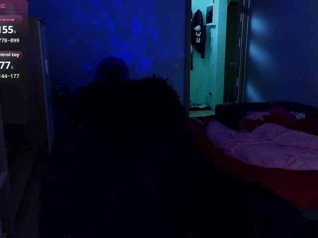 MilanaOmgReal webcam