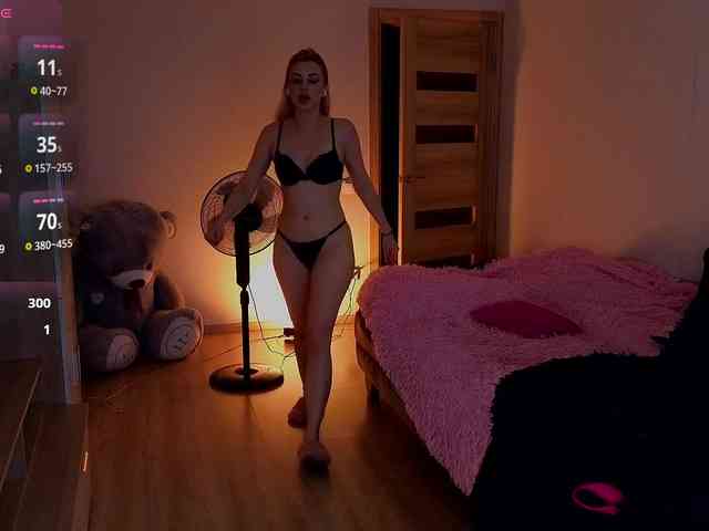 MilanaOmgReal webcam