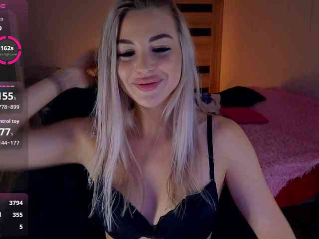 MilanaOmgReal webcam