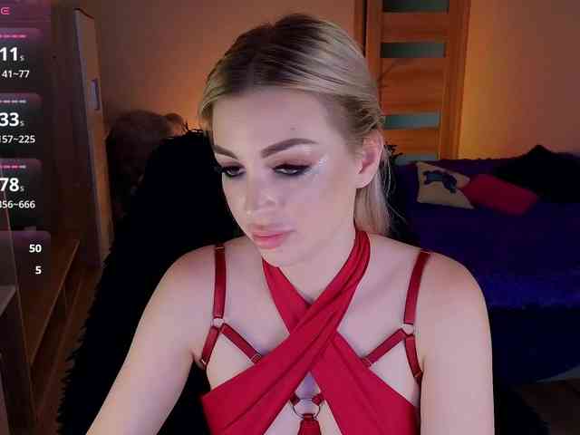 MilanaOmgReal webcam