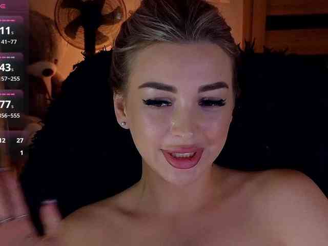 MilanaOmgReal webcam
