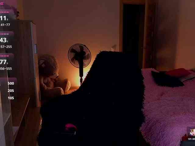 MilanaOmgReal webcam