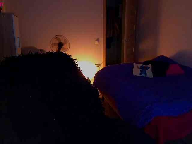 MilanaOmgReal webcam