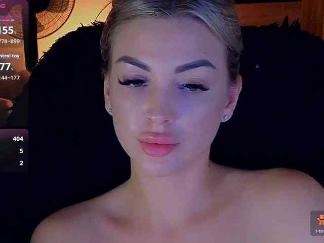 MilanaOmgReal webcam