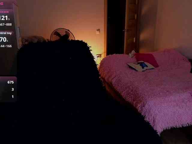 MilanaOmgReal webcam