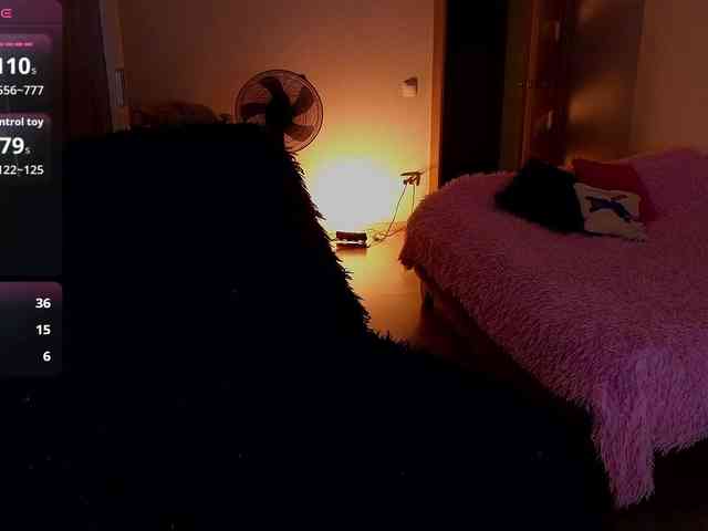 MilanaOmgReal webcam